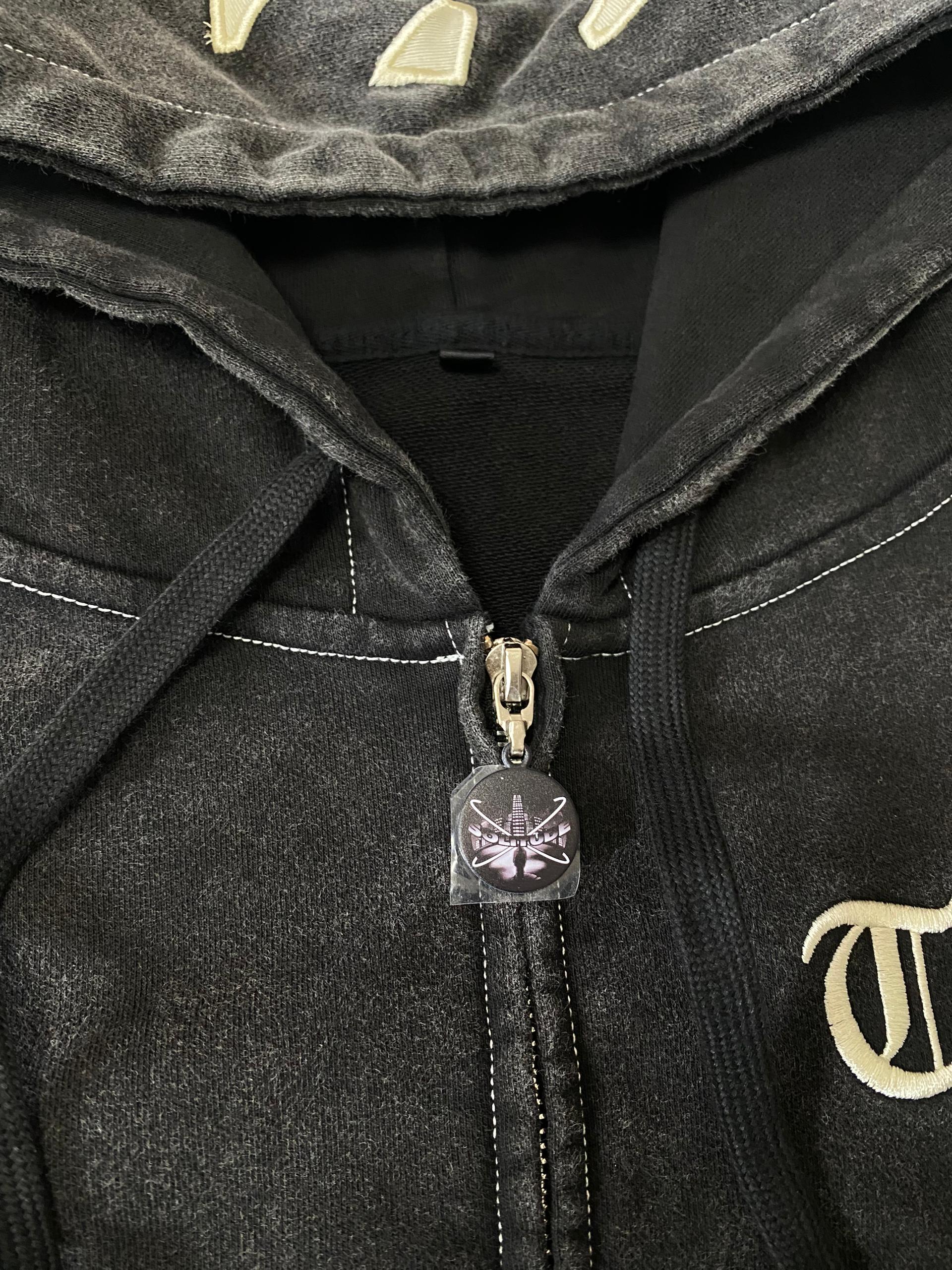 Solitude Roman Embroidery Zip up